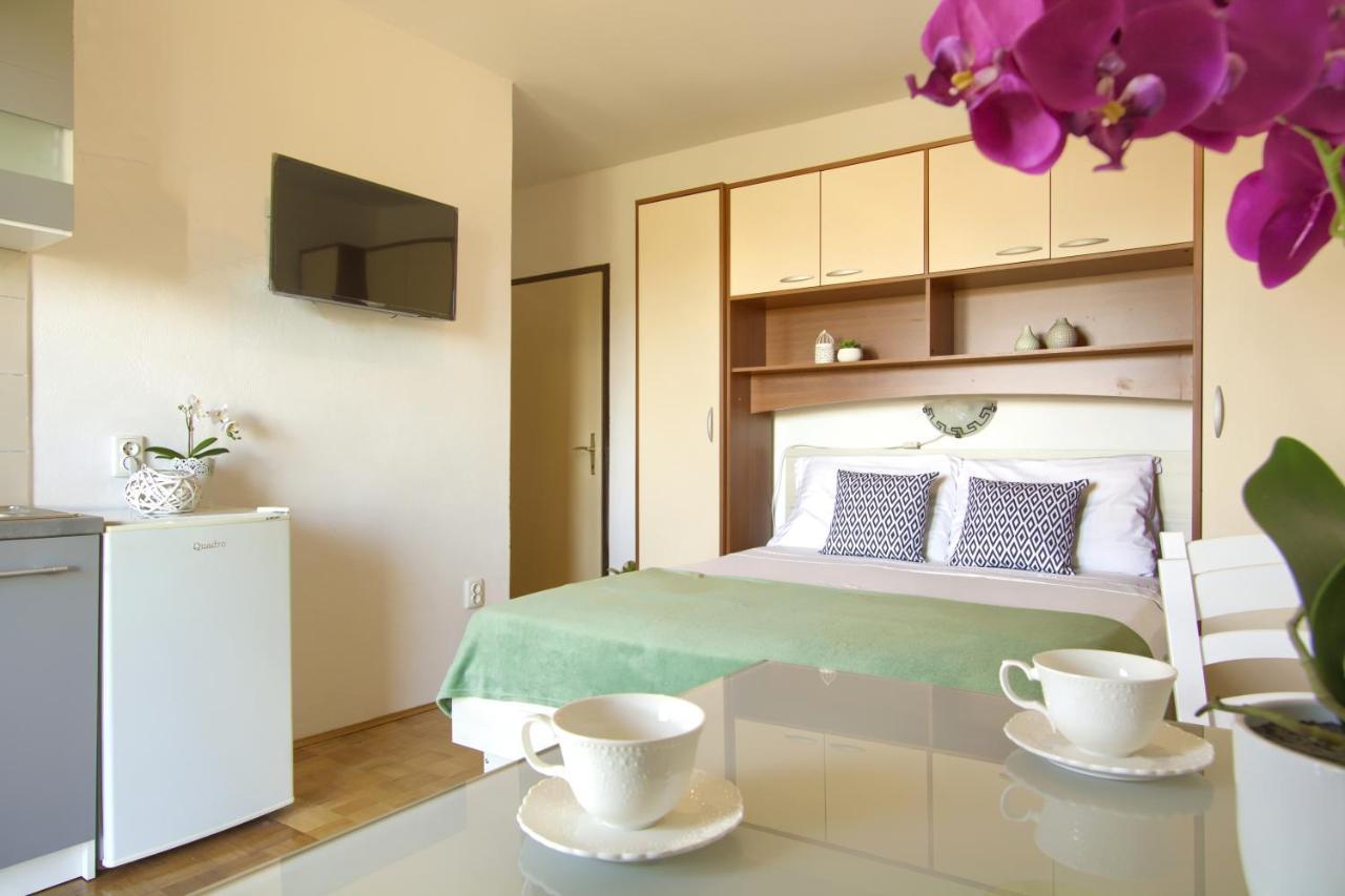 Sandy Apartment