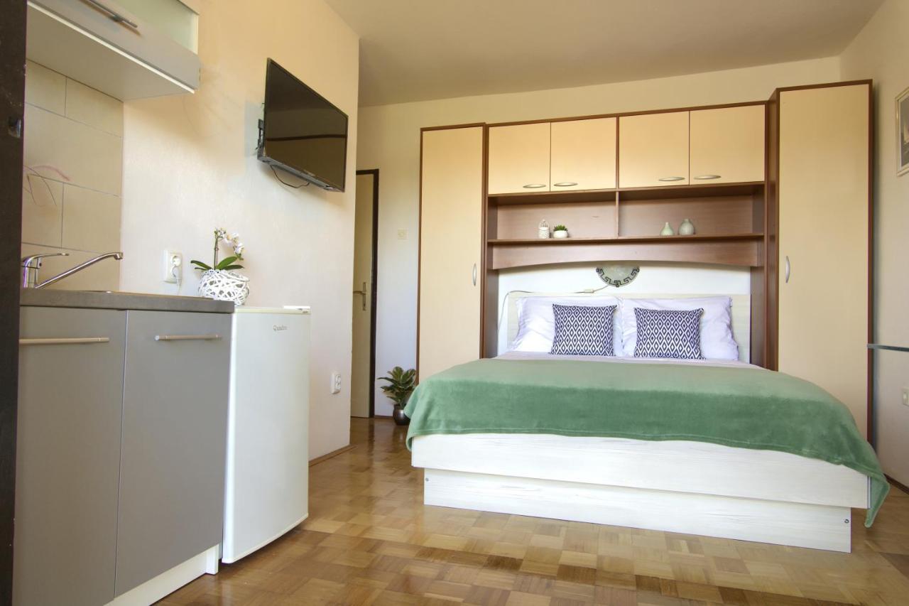 Sandy Apartment Lukoran